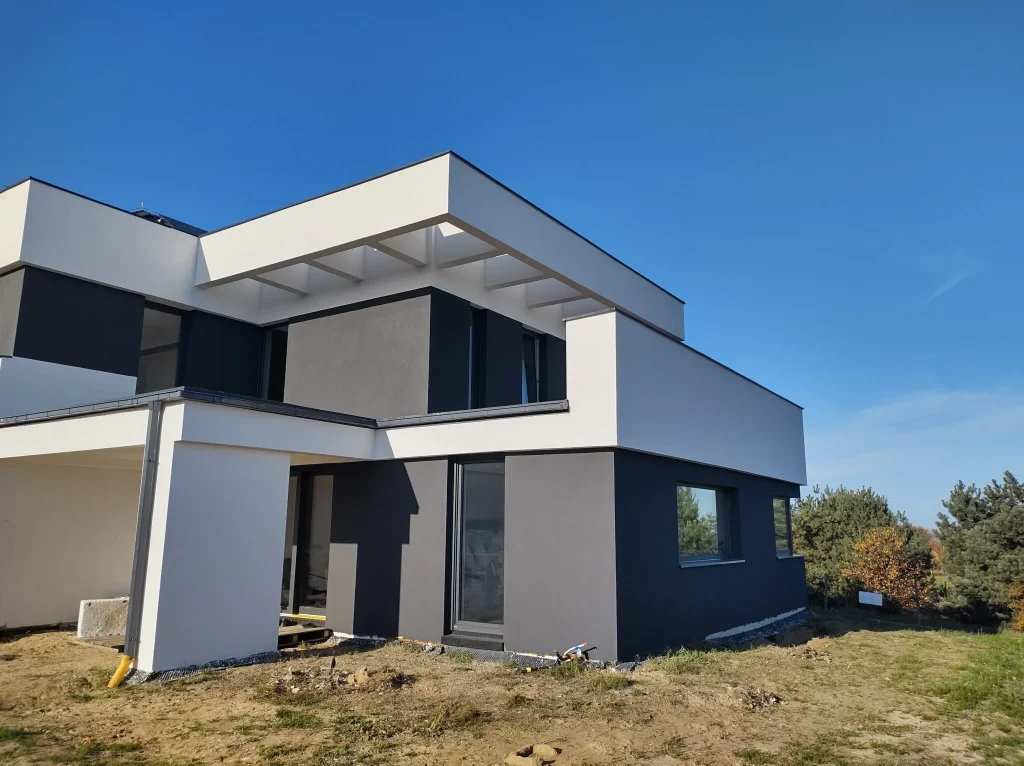 Energieeffizientes zweistöckiges Haus mit Flachdach und Garage Polen